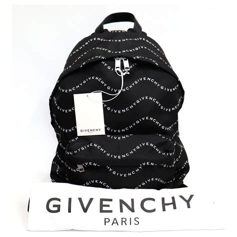 zaino givenchy usato|Givenchy Pre.